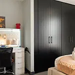 Modern En-Suite Room Overlooking Wembley Stadium & Ovo Arena